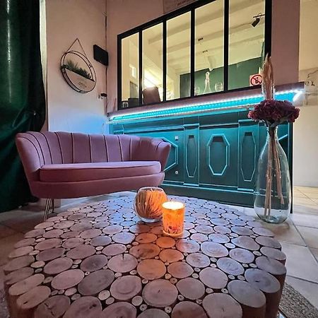 Suite Romance - Jacuzzi Moret-sur-Loing Luaran gambar
