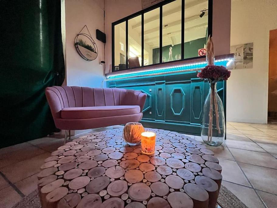 Suite Romance - Jacuzzi Moret-sur-Loing Luaran gambar